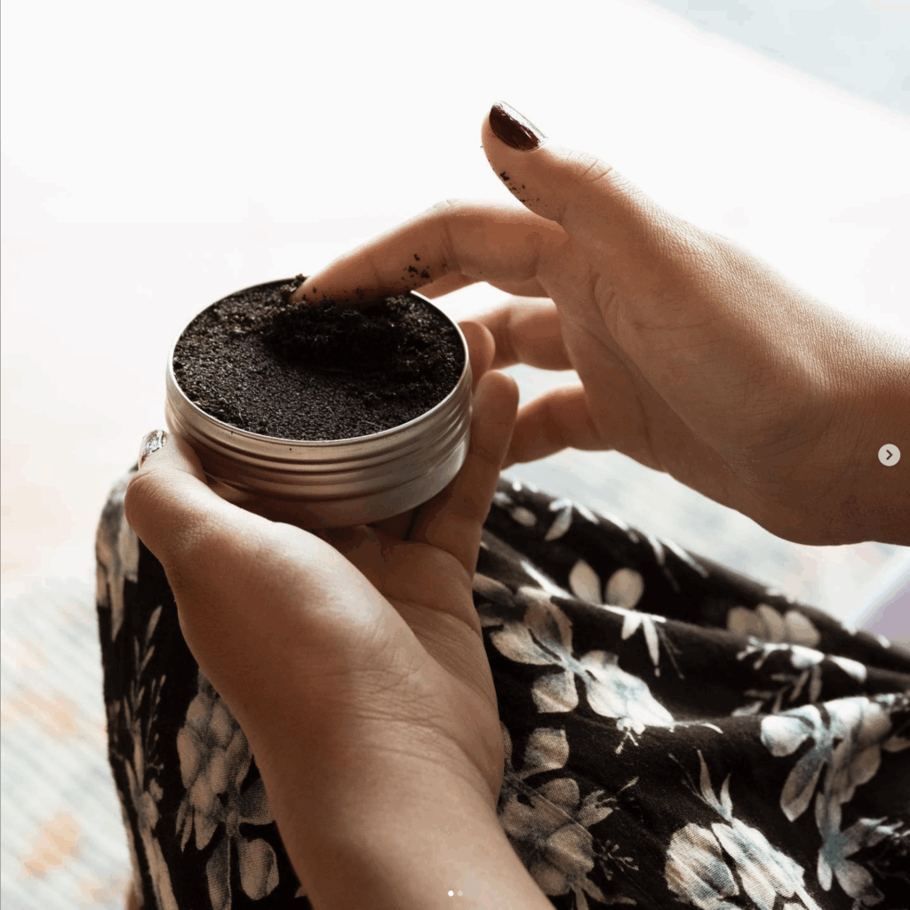 cocoil-activated-shell-coconut-charcoal-2